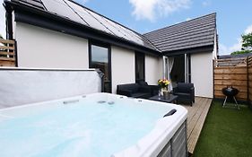 Hoxne Cottages - Sunflower Cottage With Private Hot Tub